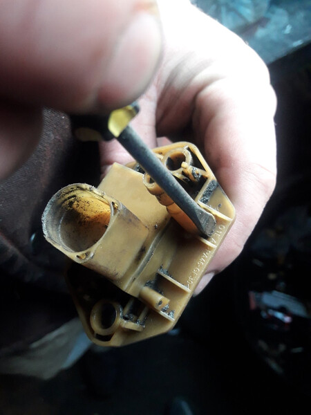 Вимикач ліхтарів заднього ходу Ford Transit  2002 2.0 Дизель Ровно