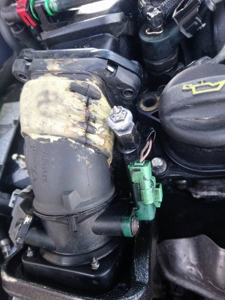 Патрубок интеркулера Mazda 3 BK  2006 хэтчбек 1.6 Дизель Николаев