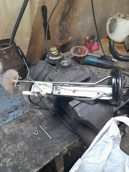 Датчик рівня палива Hyundai Terracan  2004 1.8 Бензин 