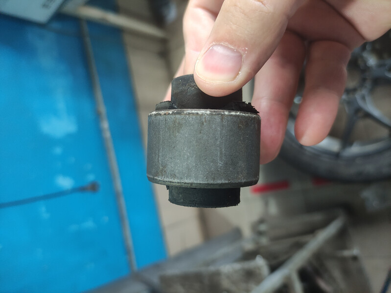 Сайлентблок Tesla Model Y  2020 1.0 Электро Ивано-Франковск