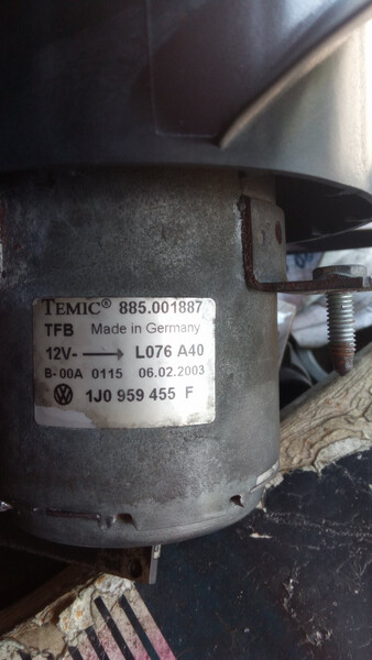 Вентилятор радіатора великий Volkswagen Golf 4  2002 универсал 1.6 Бензин Хмельницкий