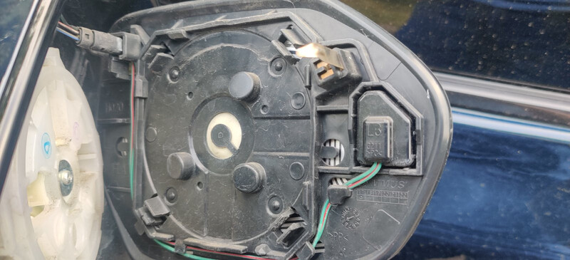 Зеркальний елемент лівий Toyota Camry 70  2018 2.5 Бензин 