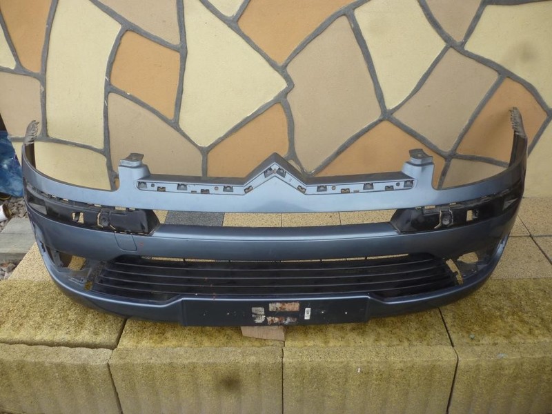 Бампер передний Citroen C4 хэтчбек 2007 г.  2.0 л дизель Ровно