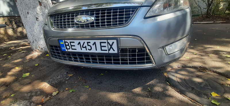 Решетка радиатора Ford Mondeo 4 хэтчбек 2010 г.  2.0 л дизель Первомайск