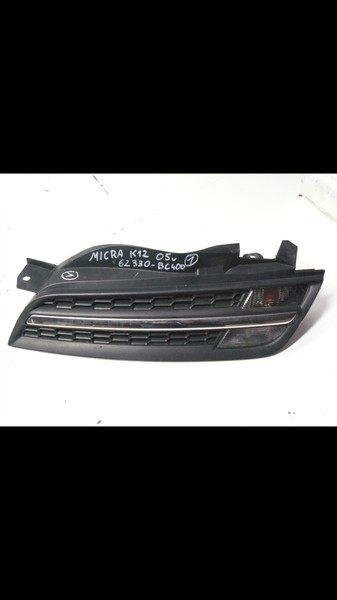 Решітка радіатора Nissan Micra K12  2006 хетчбек 1.4 Бензин 