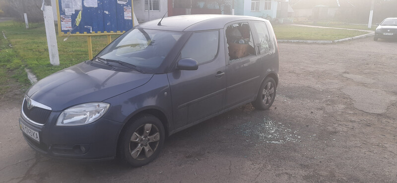 Скло дверей Skoda Roomster  2009 універсал 1.6 Бензин 