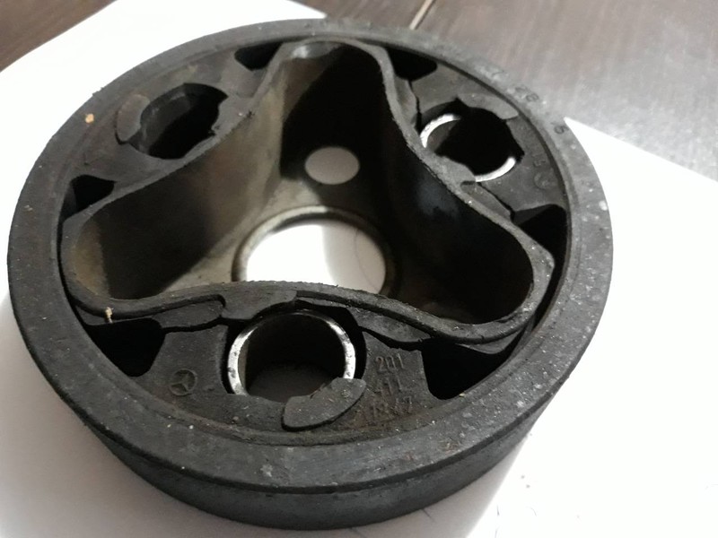 Муфта кардана A2024101747   Mercedes E-Class