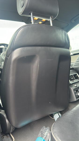 Кришка сидіння Audi Q7 2011 г.  3.0 л дизель Жашков