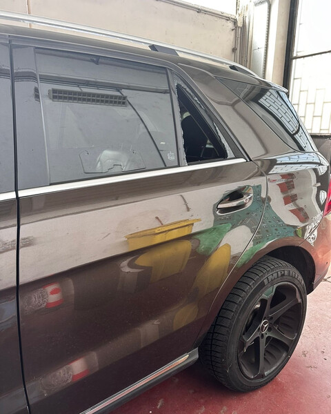 Форточка задняя левая Mercedes-Benz M-Class W166  2012 универсал 3.5 Бензин Черновцы