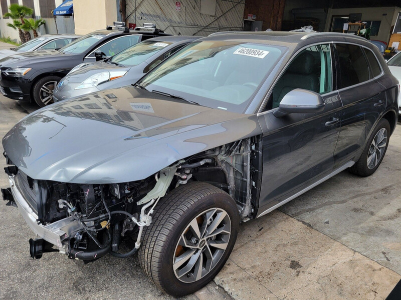 Бампер передний Audi Q5  2023 2.0 Бензин Киев
