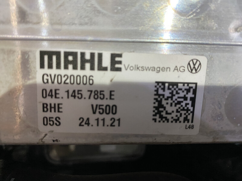 Интеркулер Volkswagen T-Roc 2021 г.  1.5 л бензин Врадиевка