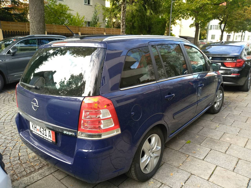 Стопы Opel Zafira B универсал 2010 г.  17.0 л дизель Чертков