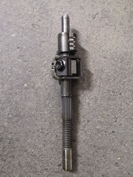 Шток выбора передач Toyota Corolla E140  2008 1.6 Бензин 