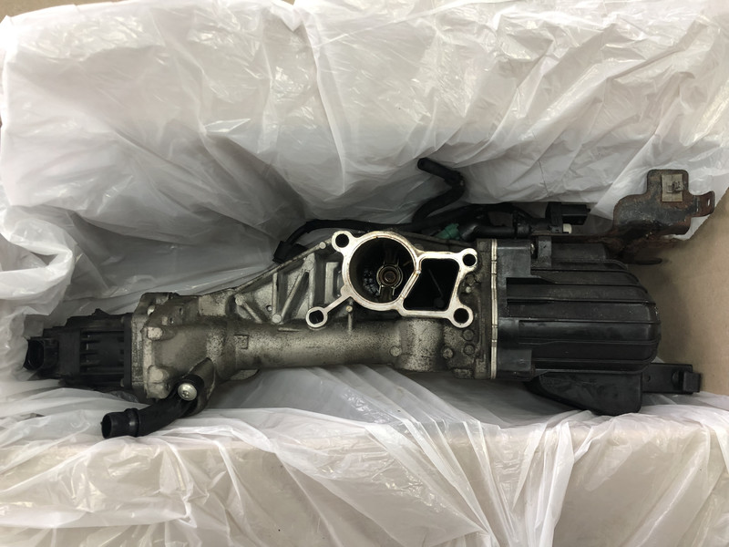 Радиатор охлаждения Opel Insignia A универсал 2010 г.  2.0 л дизель Ровно