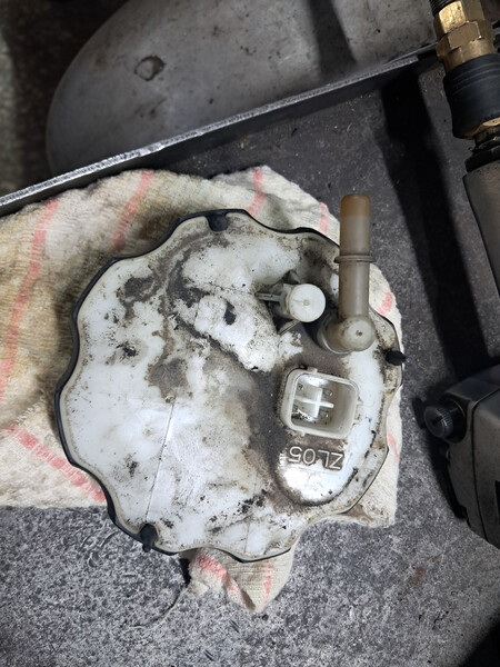 Колба бензонасоса Mazda 323  2002 1.6 Бензин Запорожье