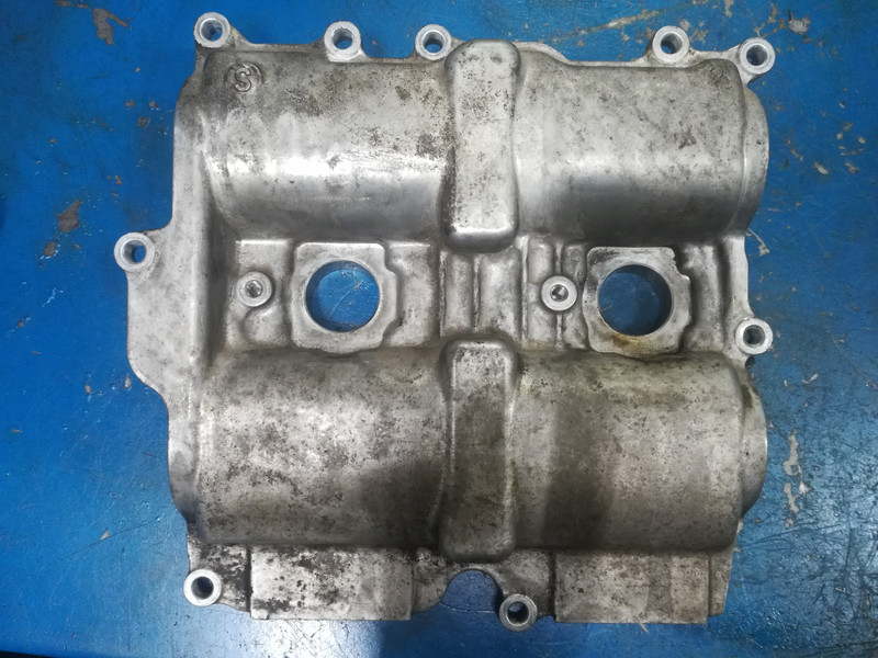 Клапанная крышка левая Subaru Forester  2013 2.5 Бензин 