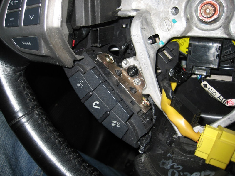 Кнопки на руль для bluetooth kit Mitsubishi Lancer X  2008 2.0 Бензин Киев