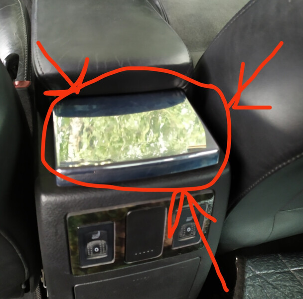 Накладка подлокотника Volkswagen Passat B5  2003 универсал 1.9 Дизель Ужгород