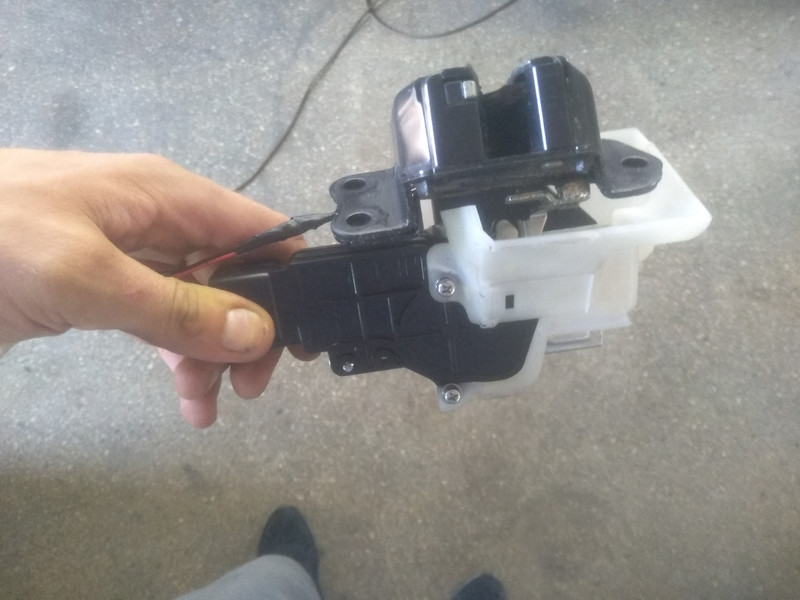 Замок ляды Lexus RX 350 2007 г.  3.5 л бензин Киев