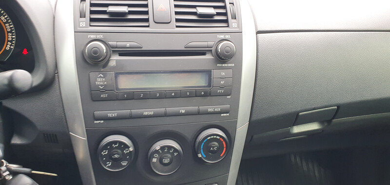 Автомагнитола корола Toyota Corolla  2010 1.6 Бензин 