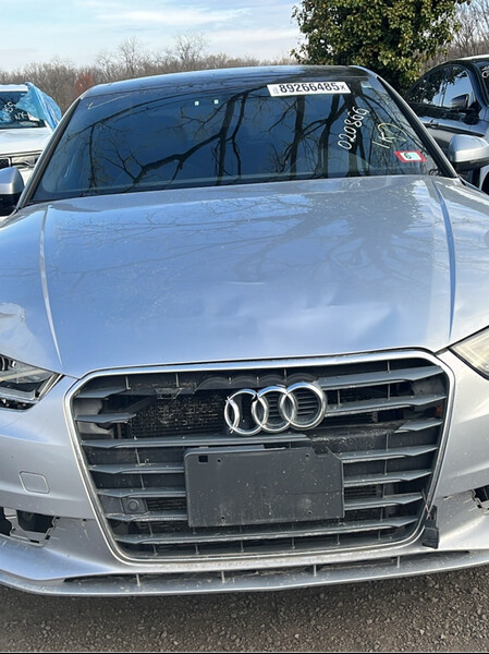 Решетка бампера Audi A3 2015 г.  2.0 л бензин Измаил