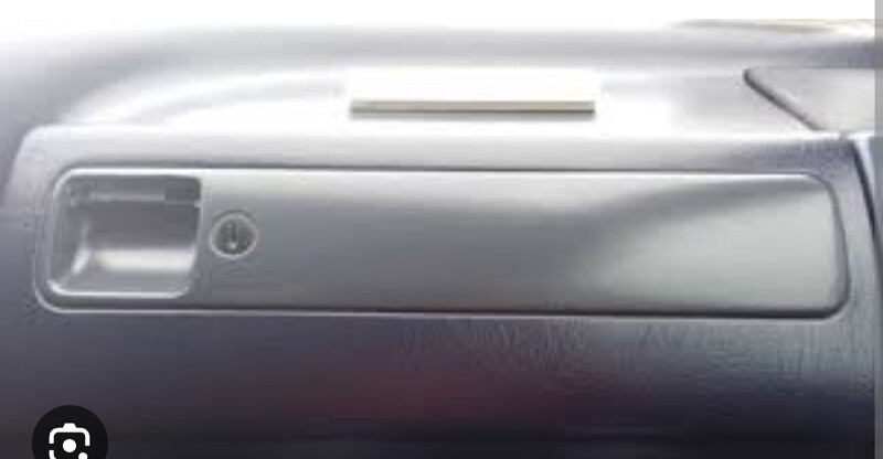 Крышка бардачка Volkswagen Vento  1993 1.8 Бензин Владимир-Волынский