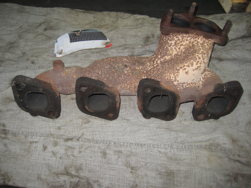 Выхлопной коллектор со штанами Nissan Urvan  1990 2.5 Дизель 