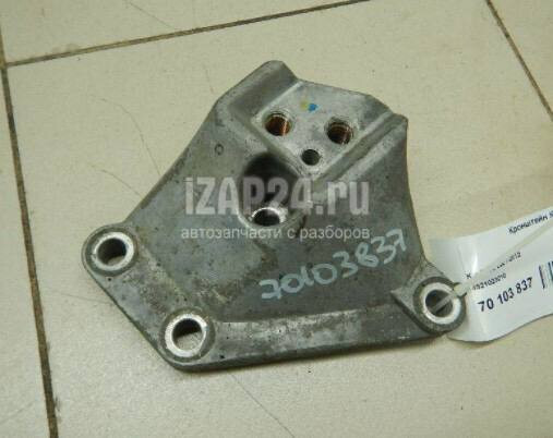 Крепление акпп Kia Cee`d универсал 2010 г.  1.6 л дизель Борисполь