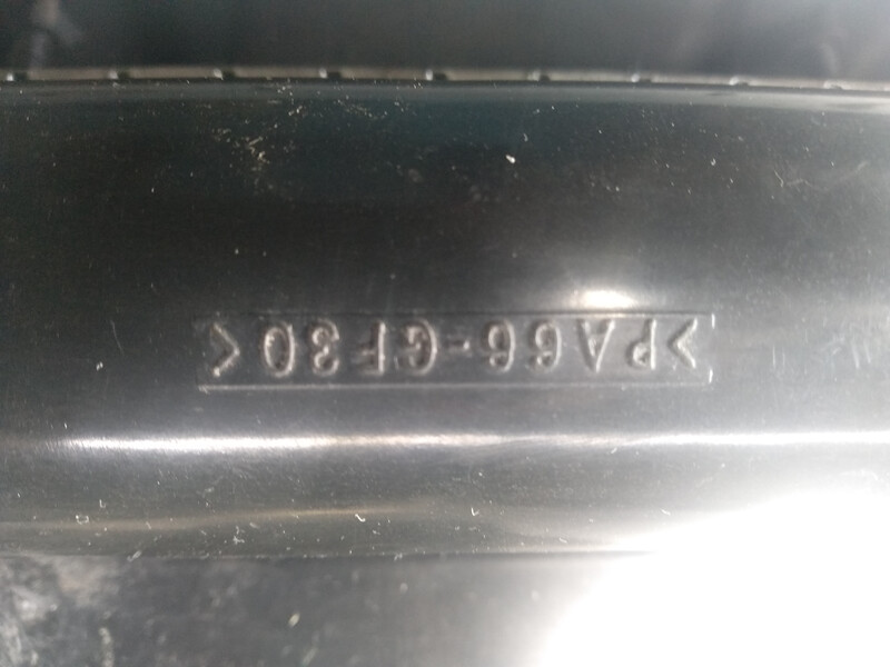 Радиатор основной Mitsubishi Delica  2002 универсал 3.0 Бензин Павлоград