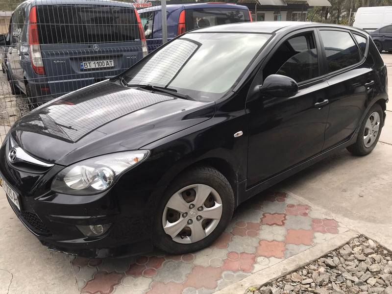 Крыло переднее Hyundai i30 хэтчбек 2011 г.  1.6 л дизель Таврийск