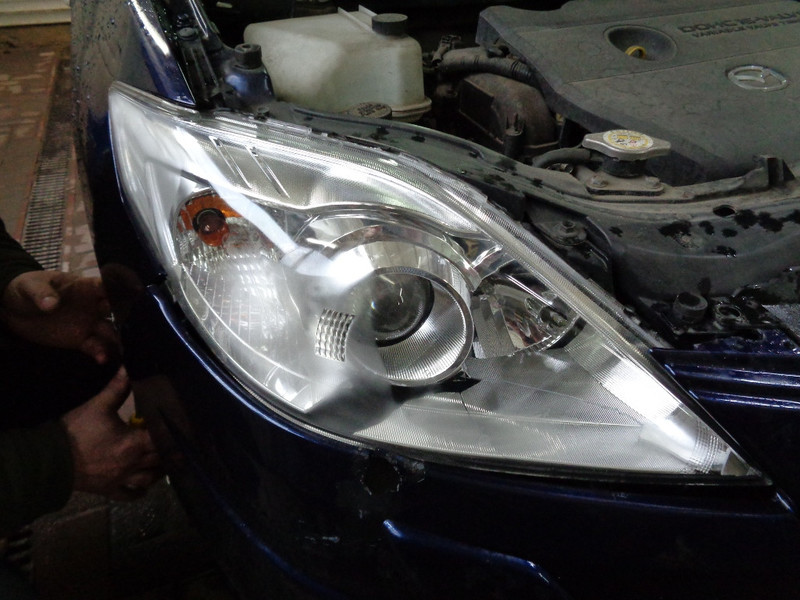 Галогенная фара правая Mazda 5  2008 2.0 Бензин Одесса