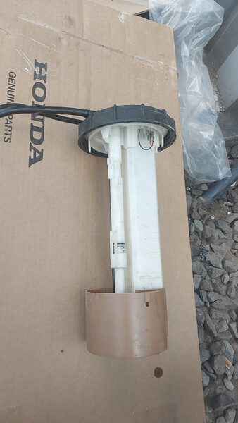 Датчик паливного бака Opel Movano  2001 2.8 Дизель 