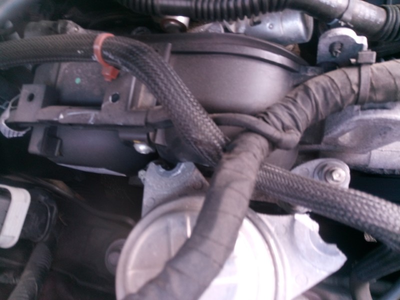 Подушка двигателя правая DS73-6F012-AA   Ford Mondeo