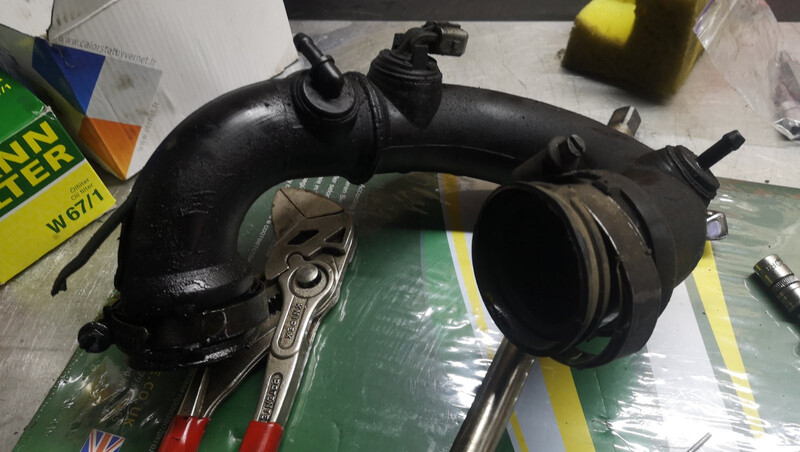 Патрубок турбины Renault Kangoo 2004 г.  1.5 л дизель Ровно