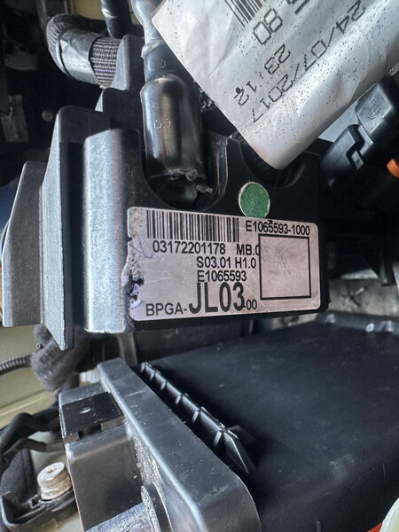 Блок предохранителей Citroen SpaceTourer  2018 2.0 Дизель 