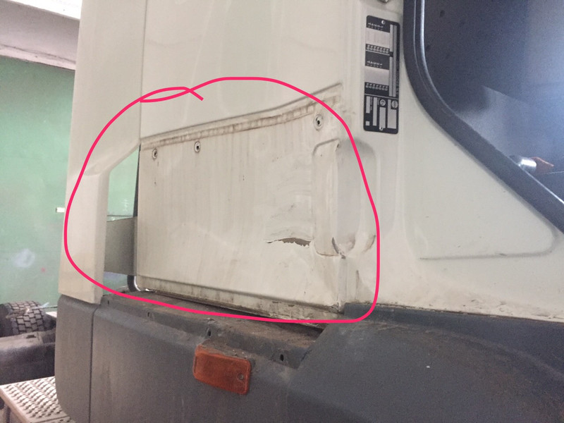 Боковина правая DAF CF седан 2001 1.8 Киев