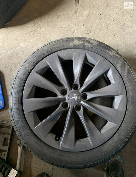 Диск литой r19x8.5j Tesla Model S хетчбек 2017 р.  0.1 л электро Хмельницький