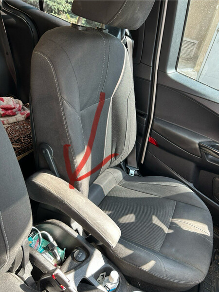 Подлокотник водительского сиденья Ford B-Max  2013 универсал 1.6 Бензин Харьков