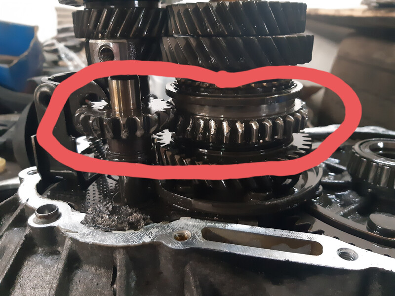 Шестерня задней передачи Skoda Octavia Tour  2009 универсал 16.0 Бензин Луцк