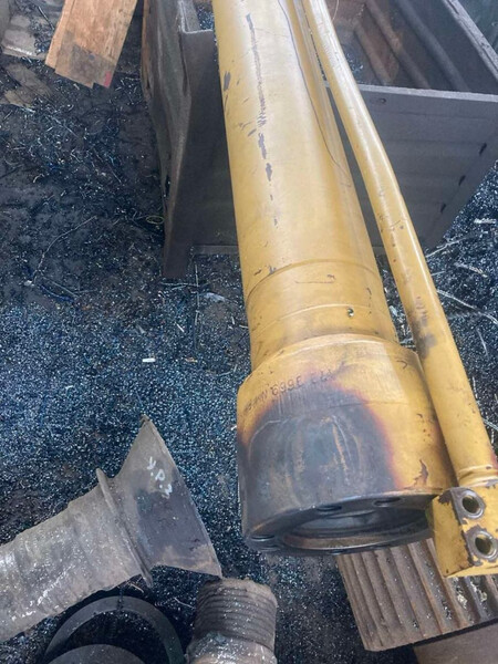 Гідроциліндр рукояді Caterpillar 322 CLN 2002 7.2 Дизель Киев