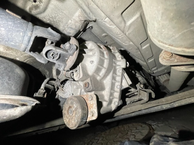 Раздатка SSangYong Rexton 2.7 2004 г.  Киев