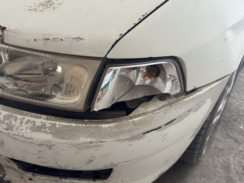 Поворот левый Mitsubishi Lancer  1998 1.3 Бензин Городенка