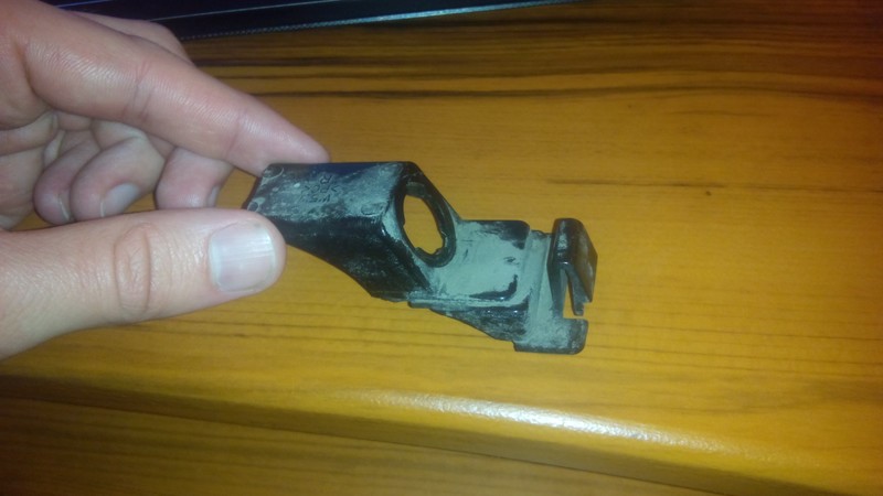 Кронштейн подсветки номерного знака Kia Soul  2010 хетчбек 1.6 Бензин 