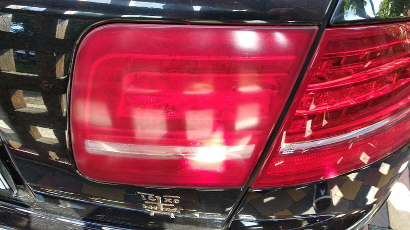 Стопы в крышку багажника Audi A8 D3  2008 4.2 Бензин Киев
