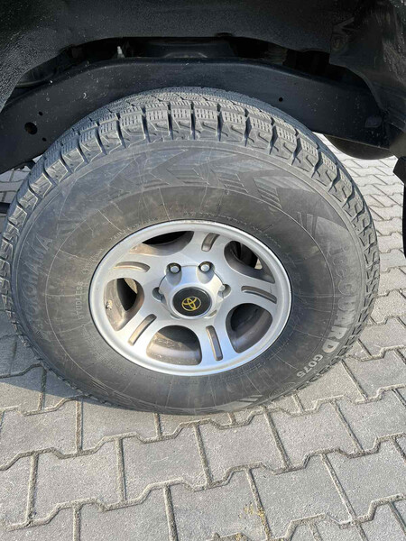 Ковпачок ступиці Toyota Land Cruiser 100  1998 2.4 Дизель Коломыя