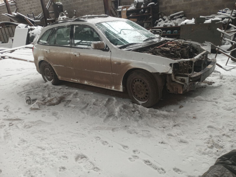 Капот Mazda 323 хэтчбек 2000 г.  1.6 л бензин Южное