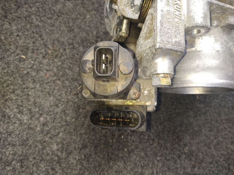 Дроссельная заслонка в сборе Mitsubishi Galant 6  1989 1.8 Бензин 