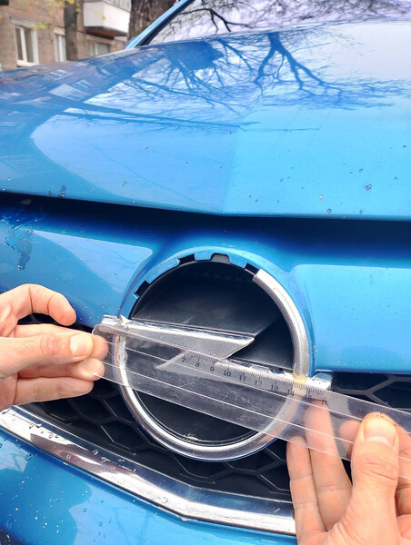 Емблема на капот Opel Vectra C  2006 2.8 Бензин 