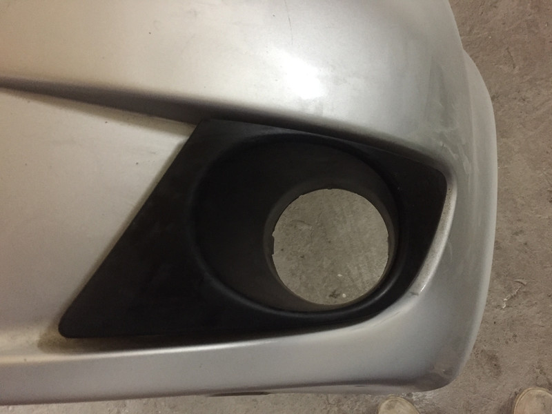 Заглушка бампера Suzuki SX4  2008 1.5 Бензин 