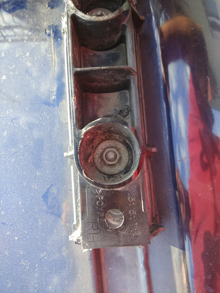 Релінг Mazda 5  2008 2.0 Бензин 